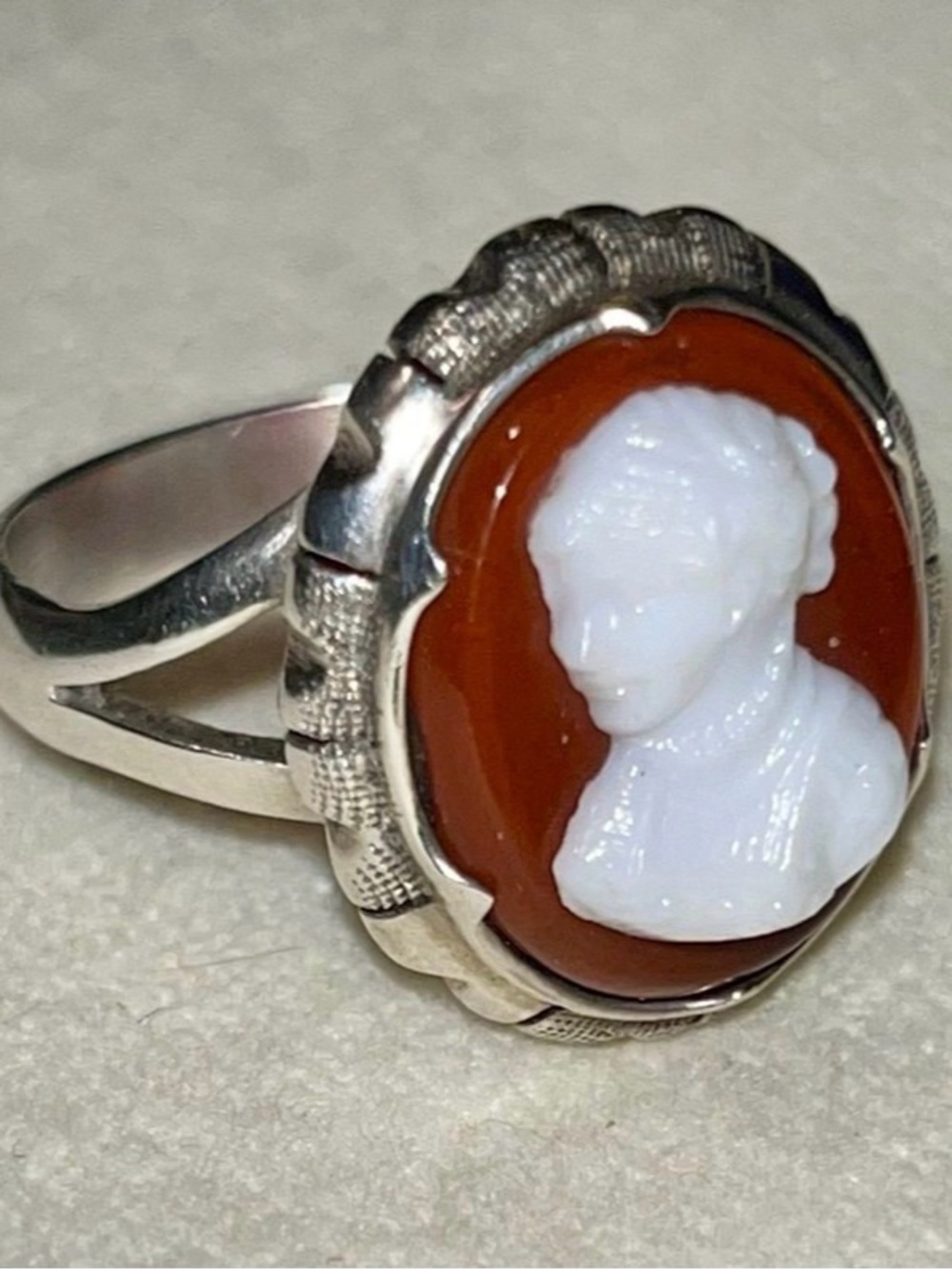Vintage White Shell & Red Carnelion Sterling Silver Cameo Ring, size 6.75 - Picture 2 of 7